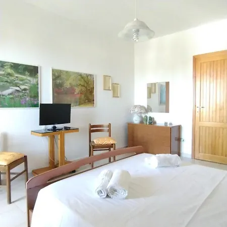 公寓 Basic Seafront Apt-short Walk To Sottotorre *