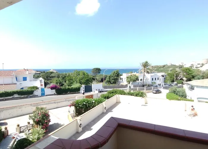 Seagle Apartment- A Stone's Throw From The Sea Apartament